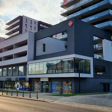 Q Apart Gold-Trzy Pokoje, Manufaktura, Klimatyzacja I Garaz Gratis, Tv Max, Fv, Gwarancja Zadowolenia Lodź Bagian luar foto