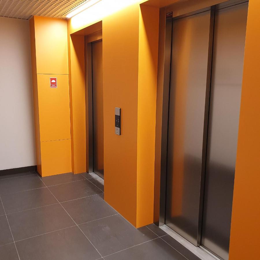 Q Apart Gold-Trzy Pokoje, Manufaktura, Klimatyzacja I Garaz Gratis, Tv Max, Fv, Gwarancja Zadowolenia Lodź Bagian luar foto