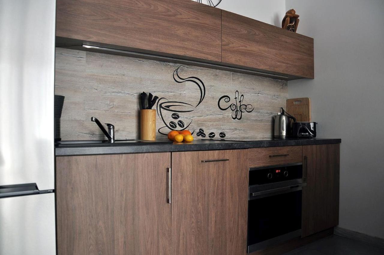 Q Apart Gold-Trzy Pokoje, Manufaktura, Klimatyzacja I Garaz Gratis, Tv Max, Fv, Gwarancja Zadowolenia Lodź Bagian luar foto