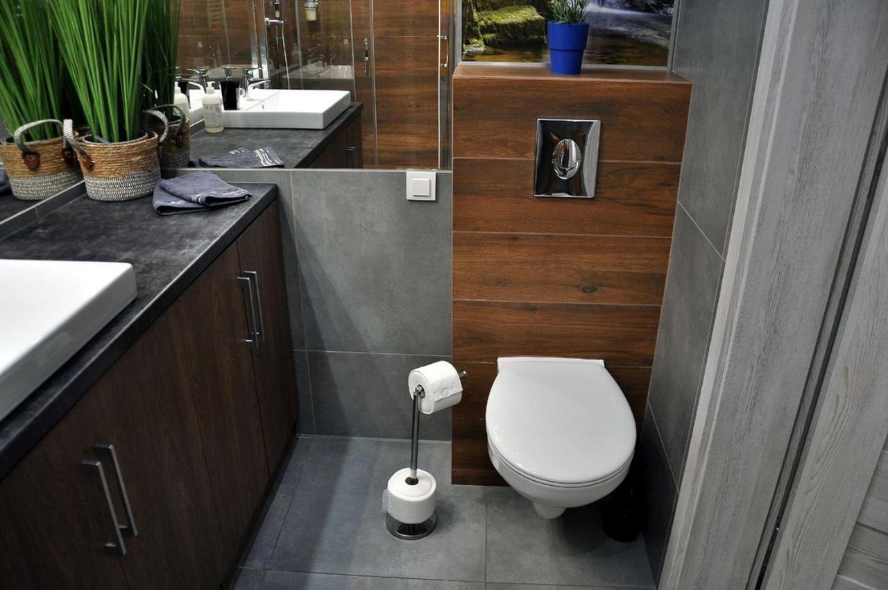 Q Apart Gold- Klimatyzowany 3 Pokojowy Apartament Przy Manufakturze Z Garazem Gratis, Fv Lodź Bagian luar foto