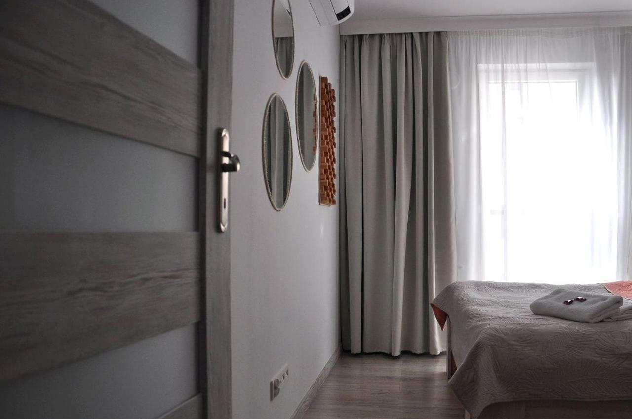 Q Apart Gold- Klimatyzowany 3 Pokojowy Apartament Przy Manufakturze Z Garazem Gratis, Fv Lodź Bagian luar foto