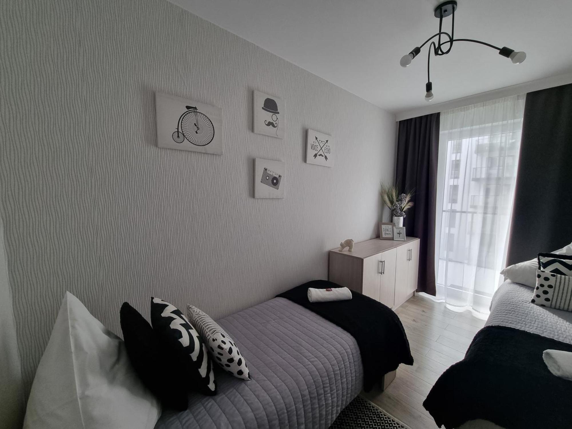 Q Apart Gold-Trzy Pokoje, Manufaktura, Klimatyzacja I Garaz Gratis, Tv Max, Fv, Gwarancja Zadowolenia Lodź Bagian luar foto