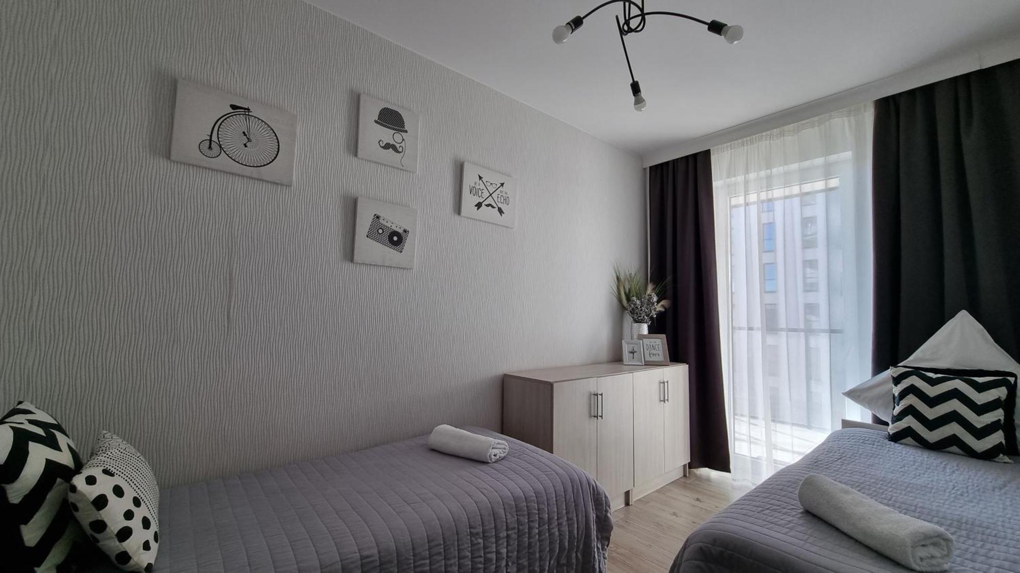 Q Apart Gold-Trzy Pokoje, Manufaktura, Klimatyzacja I Garaz Gratis, Tv Max, Fv, Gwarancja Zadowolenia Lodź Bagian luar foto