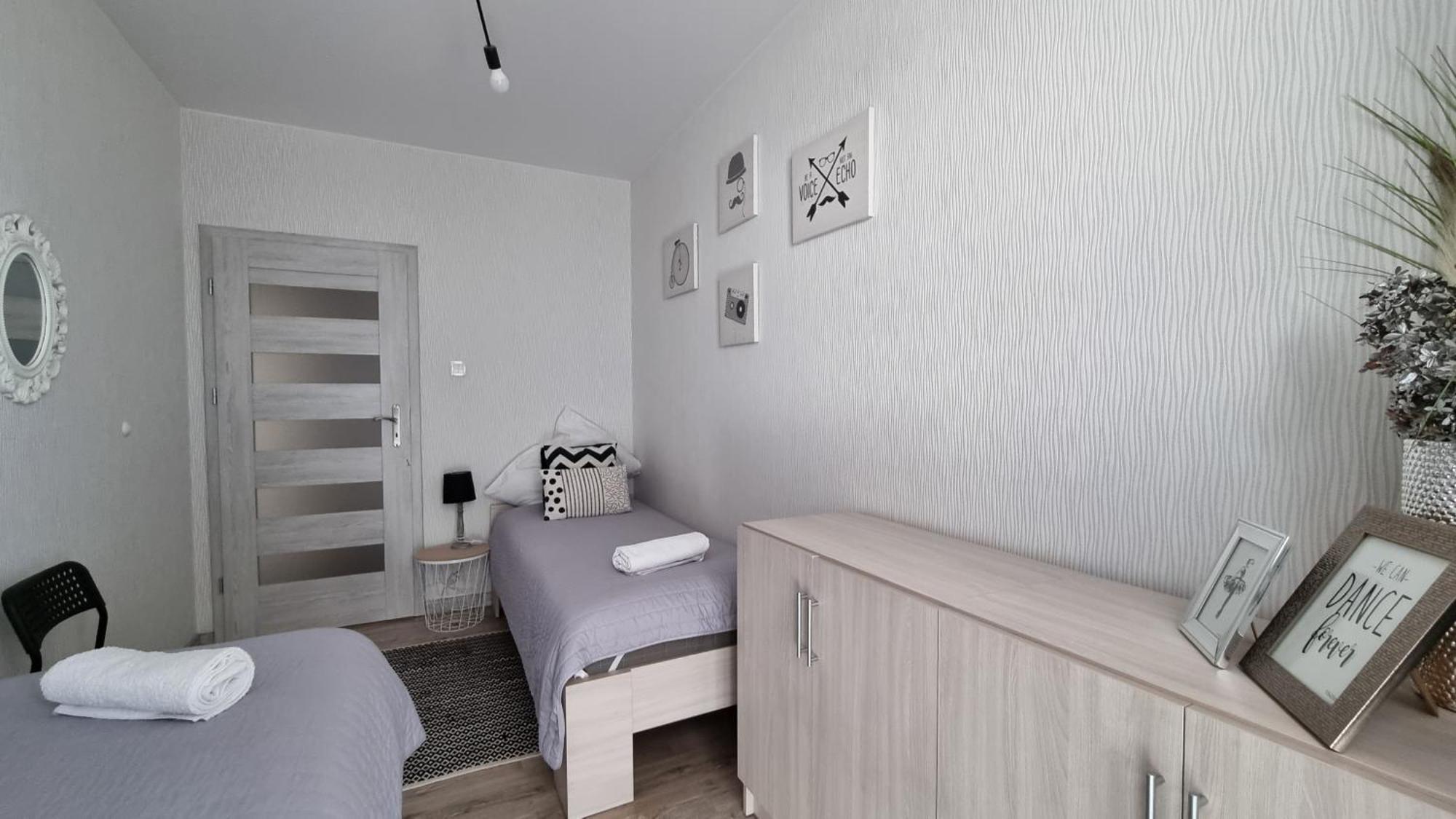 Q Apart Gold-Trzy Pokoje, Manufaktura, Klimatyzacja I Garaz Gratis, Tv Max, Fv, Gwarancja Zadowolenia Lodź Bagian luar foto