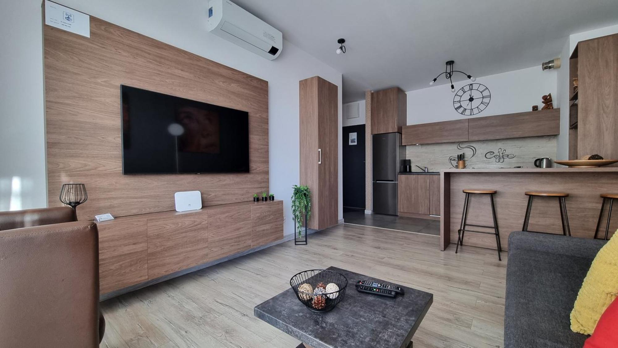 Q Apart Gold-Trzy Pokoje, Manufaktura, Klimatyzacja I Garaz Gratis, Tv Max, Fv, Gwarancja Zadowolenia Lodź Bagian luar foto